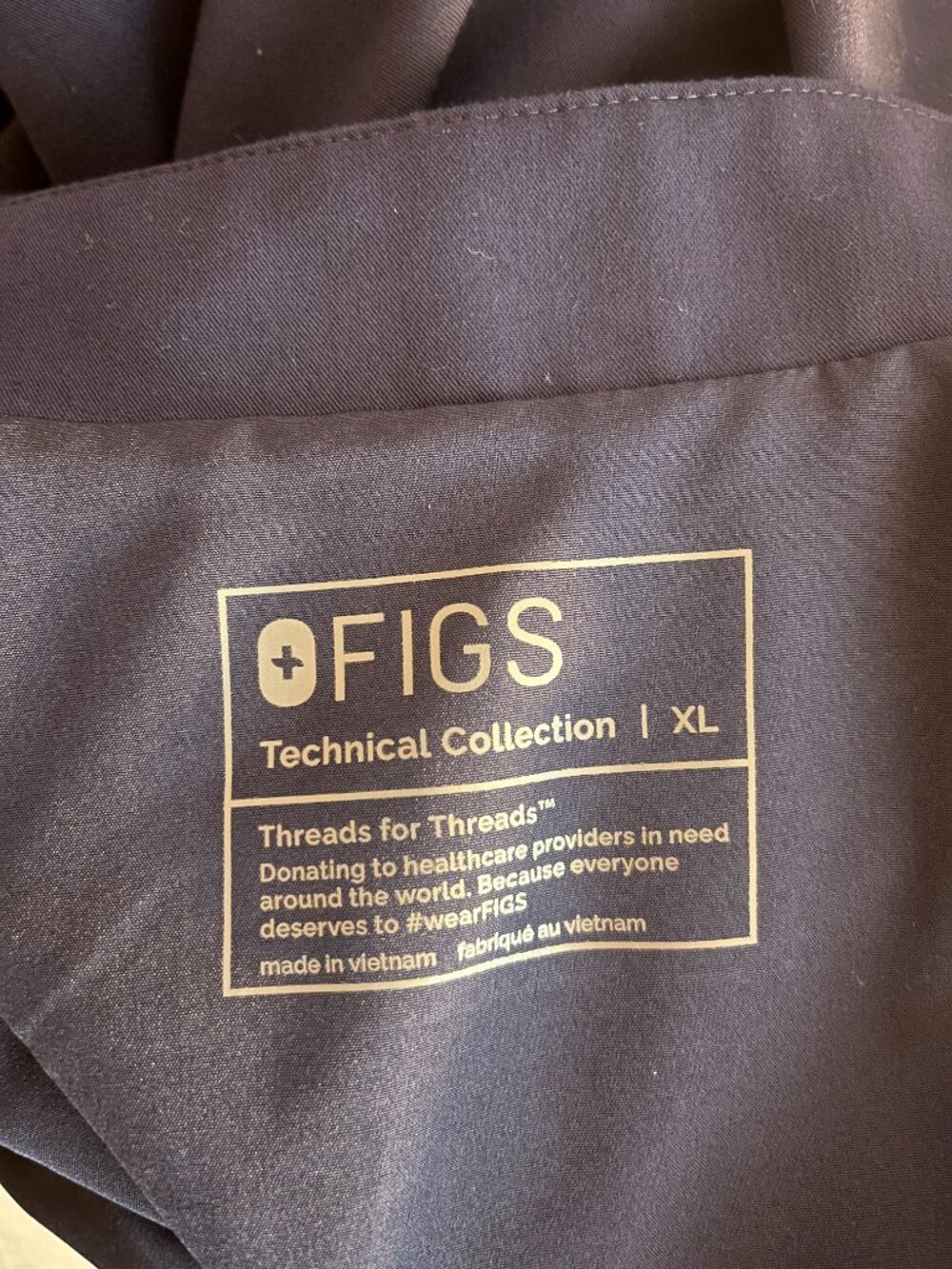FIGS Women's Size XL Sebina Scrub Jacket Pockets Navy Blue Zip-Fornt - Picture 2 of 9